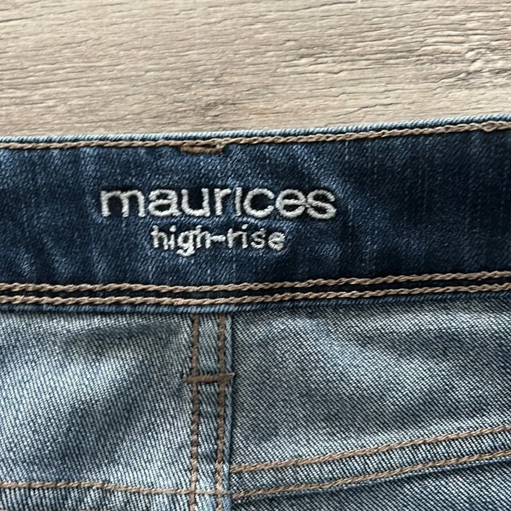 Maurices high rise boot cut jeans size 4 long